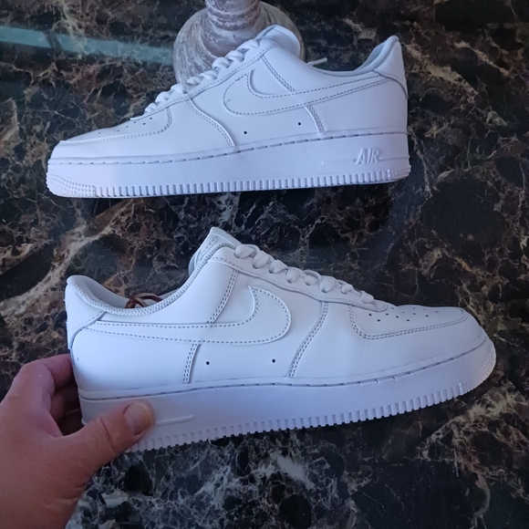 Nike Other - Nike Air Force 1 07 Streetwear/Lifestyle Shoes Size 7.5 Men/9 Women